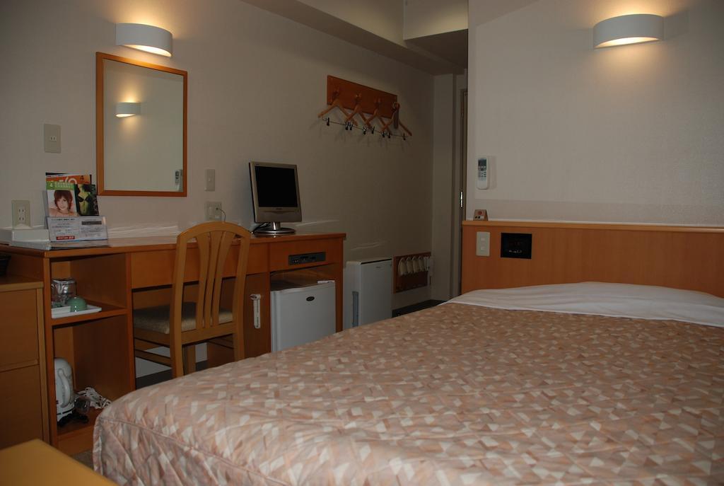 Best Inn Uozu Room photo